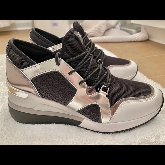 liv extreme mesh and leather trainer